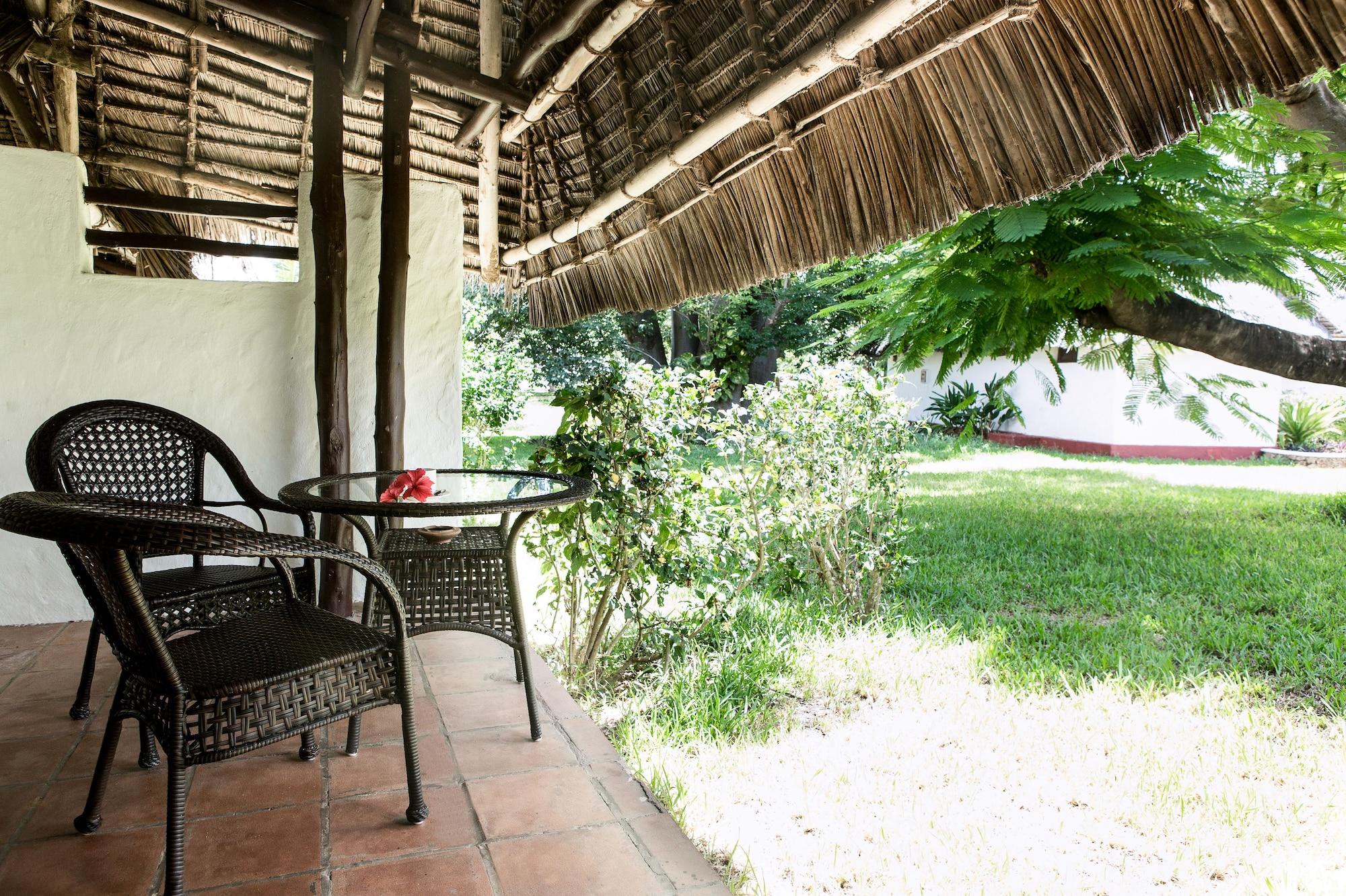 Hotel Karafuu Beach Resort Pingwe Luaran gambar